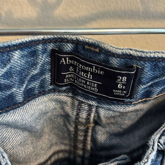 Abercrombie & Fitch low rise slim boyfriend Jeans Distressed Style size 6 - Picture 4 of 7